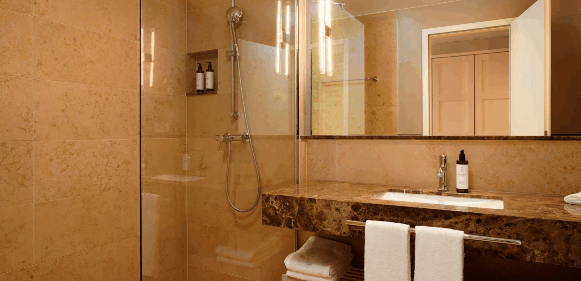 Classic-Zimmer-mit-Panoramablick Berg-Gasthof Königstuhl Heidelberg