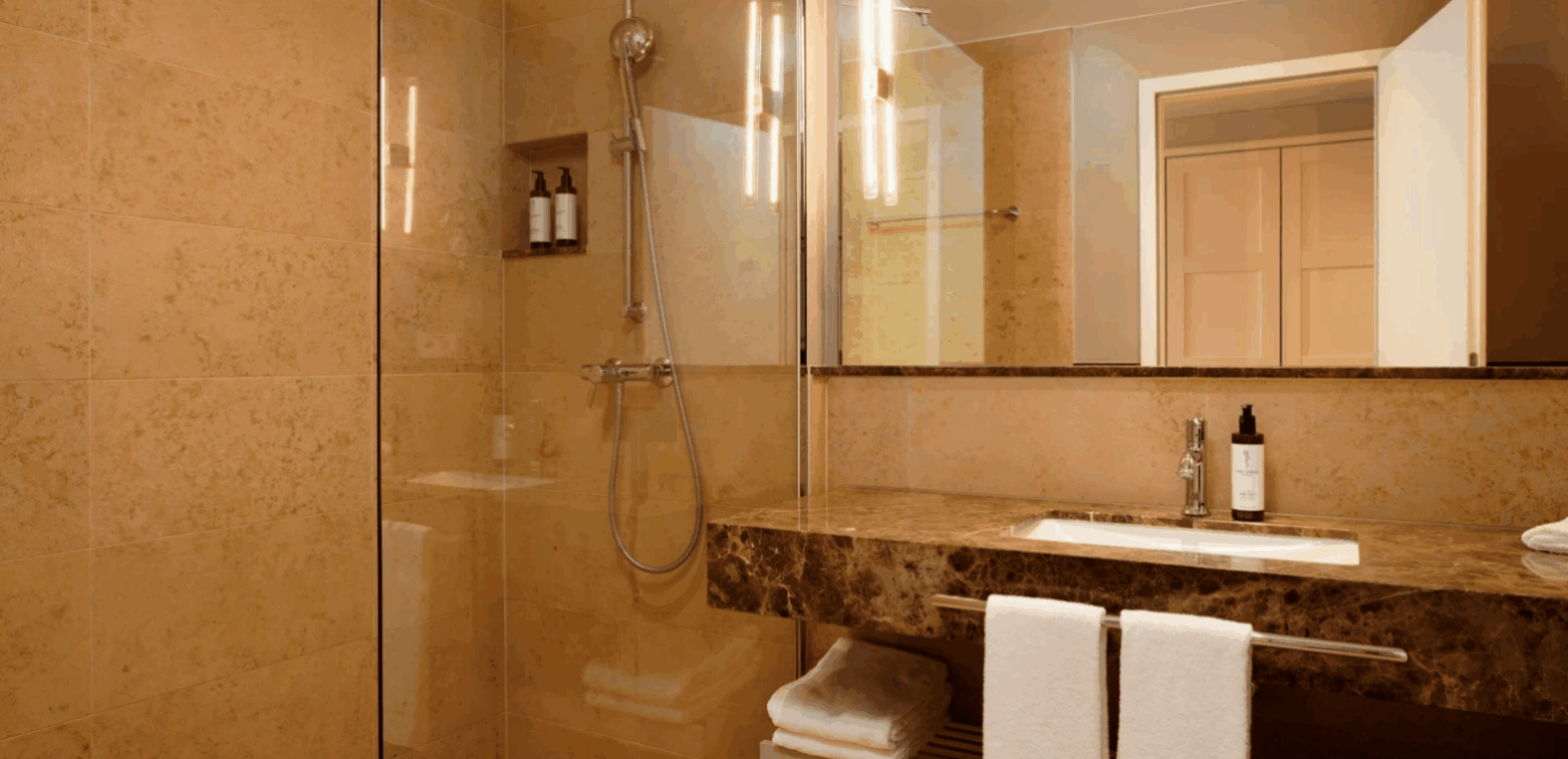 Deluxe-Zimmer-mit-Bergblick Berg-Gasthof Königstuhl Heidelberg