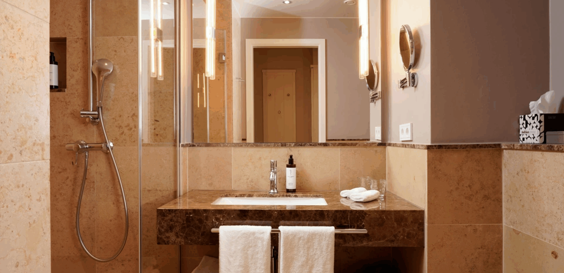 Ecnomy-Zimmer-mit-Bergblick Berg-Gasthof Königstuhl Heidelberg